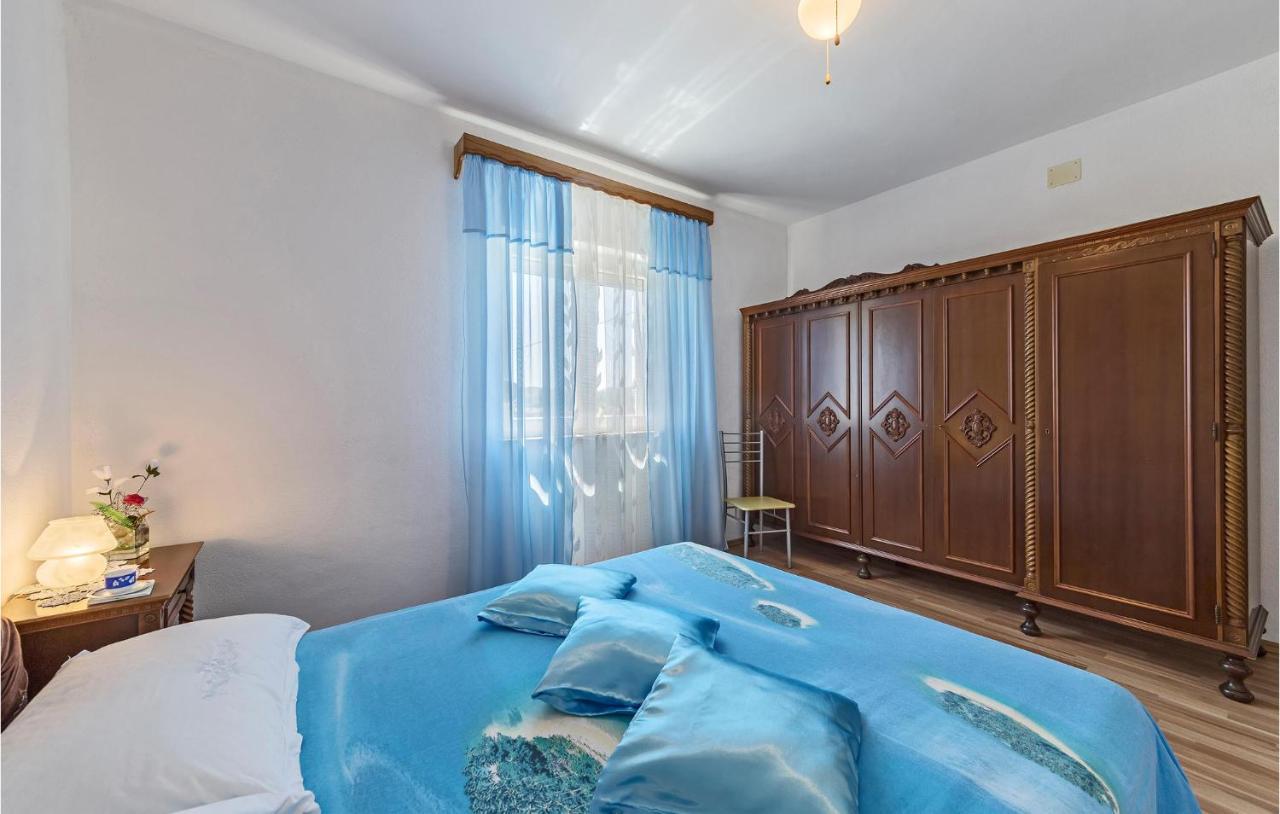 2 Bedroom Lovely Apartment In Labin Labin  Exteriér fotografie