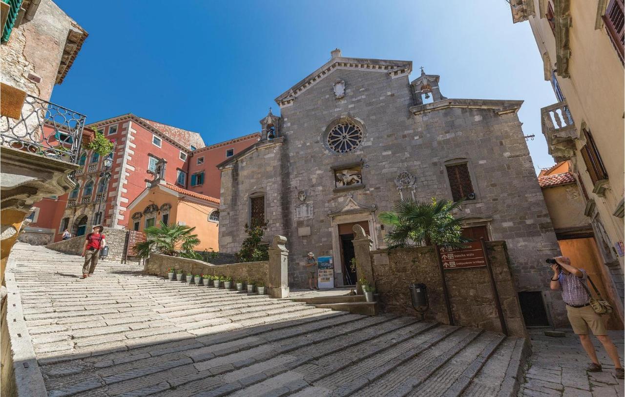 2 Bedroom Lovely Apartment In Labin Labin  Exteriér fotografie