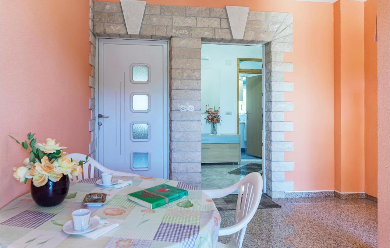 2 Bedroom Lovely Apartment In Labin Labin  Exteriér fotografie