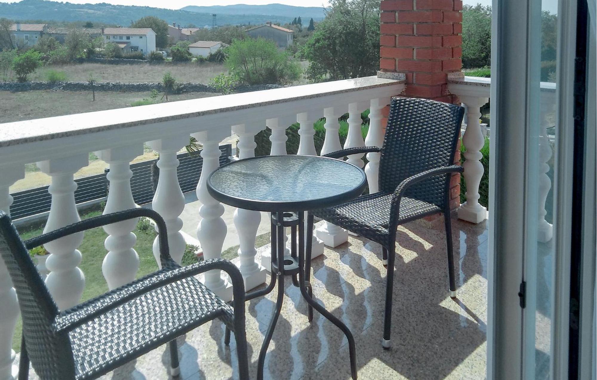 2 Bedroom Lovely Apartment In Labin Labin  Exteriér fotografie
